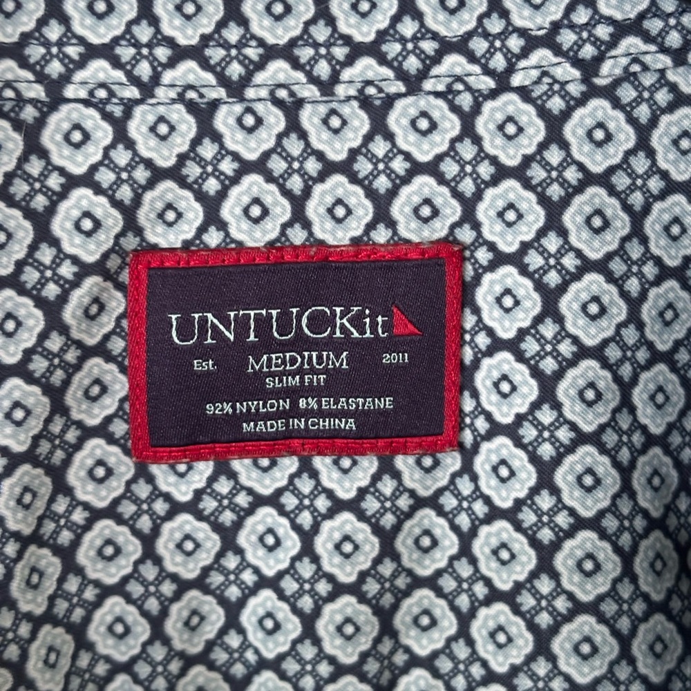 UNTUCKit Blue Patterned Casual Button Down Shirt - Picture 2 of 4